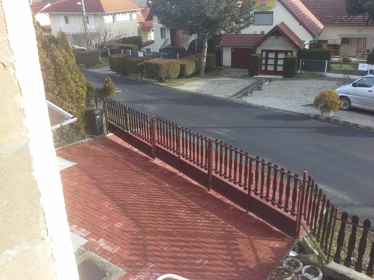 Friends Villa Apartments Hévíz Dış mekan fotoğraf
